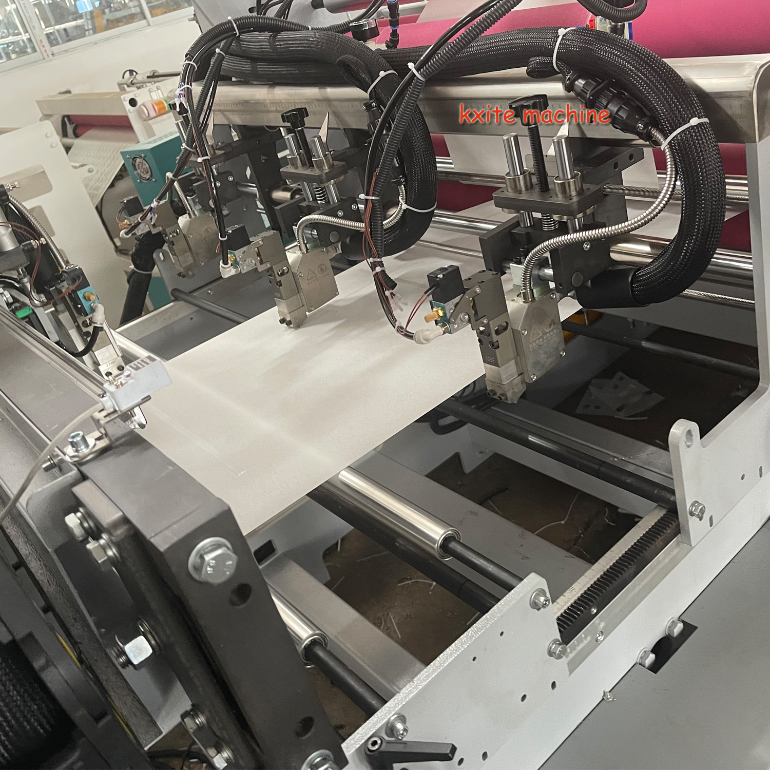 Eco-Friendly Compostable Custom Logo Printed Clothes Garment Packing Glassine Waxed Paper Bag Making Machine