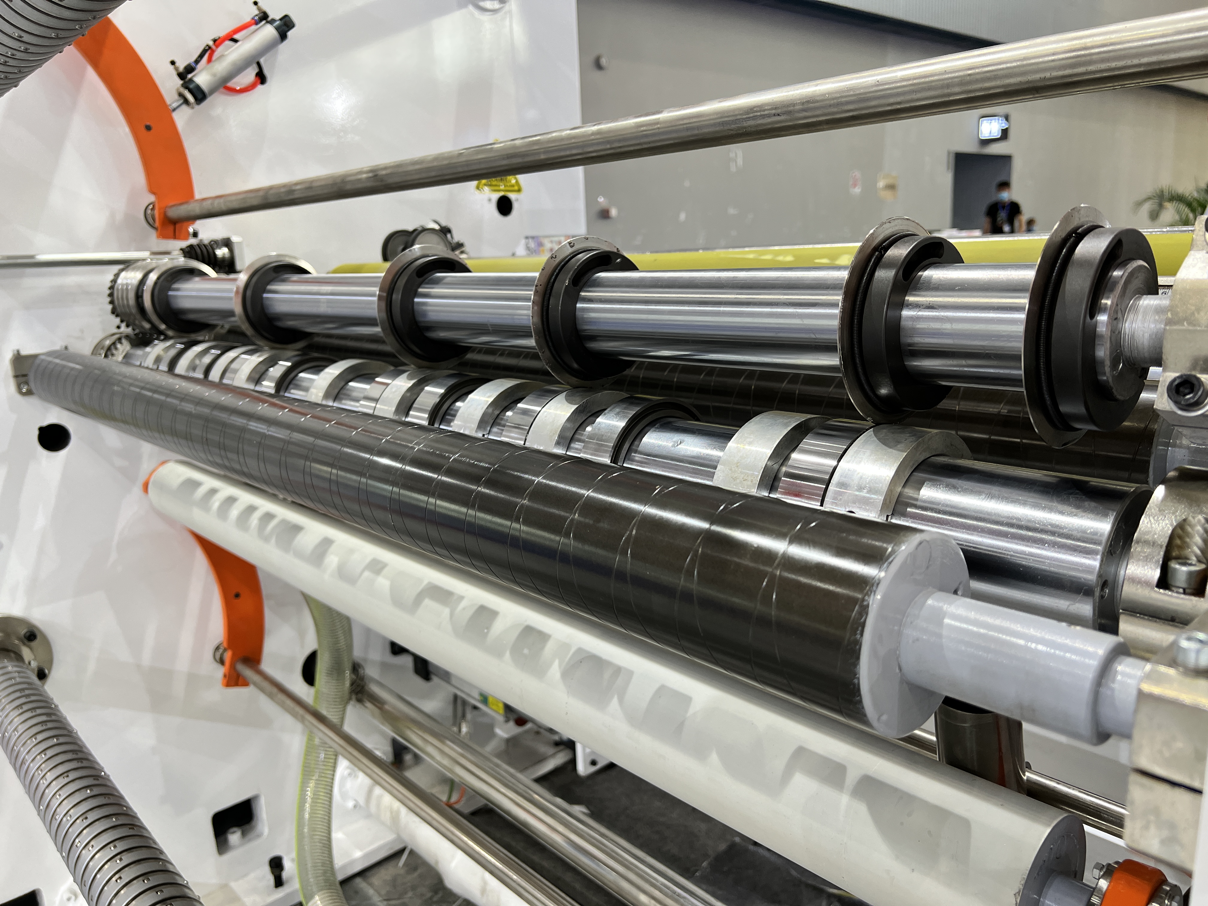 1300mm Width 400m/min Plastic Film And Paper Slitting Rewinding Machine